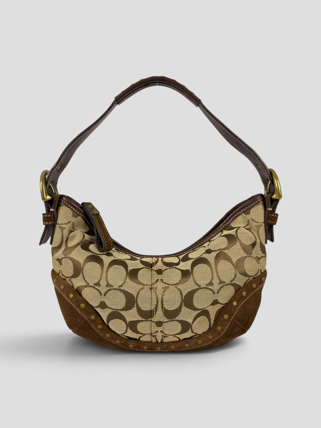 Coach Signature Studded Suede Hobo Shoulder Bag aus Signature-Jacquard-Canvas in Khaki/Braun, Vorderansicht
