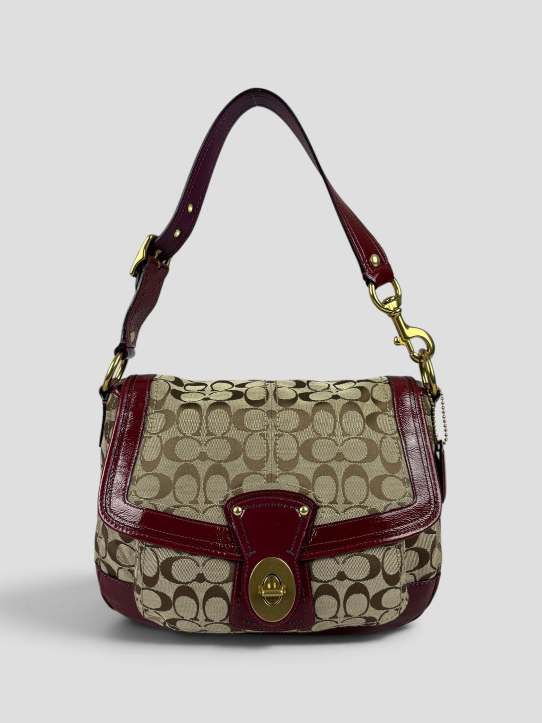 Coach Signature Turnlock Flap Shoulder Bag aus Signature-Jacquard-Canvas in Khaki/Braun, Vorderansicht
