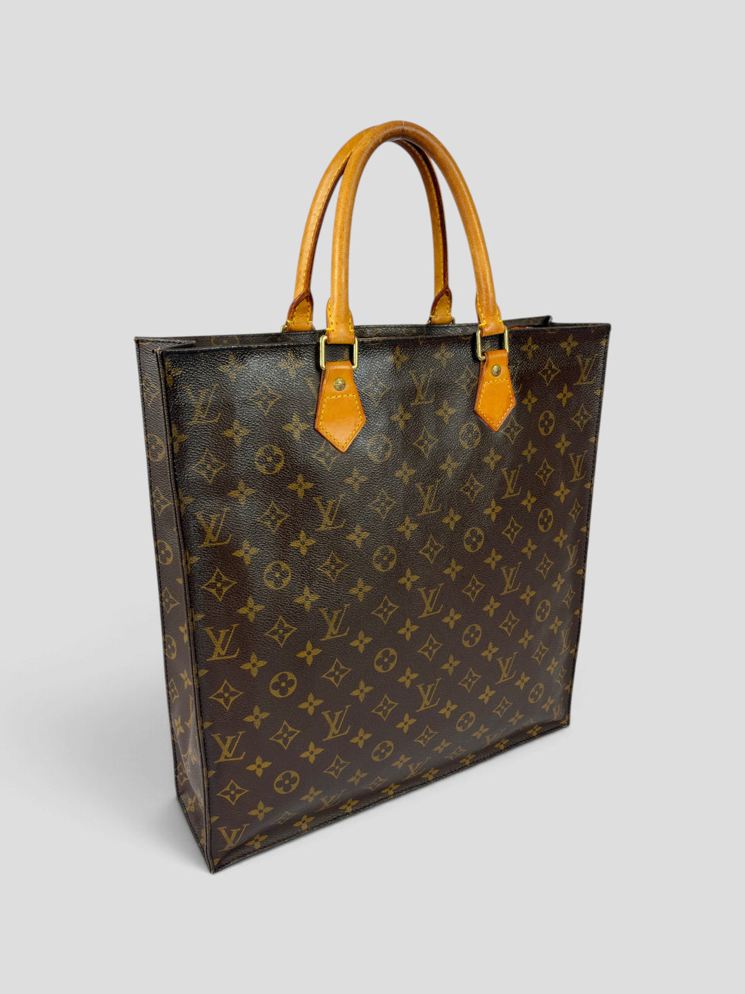 Louis Vuitton Monogram Sac Plat aus Monogram-Canvas in Braun, Vorderansicht