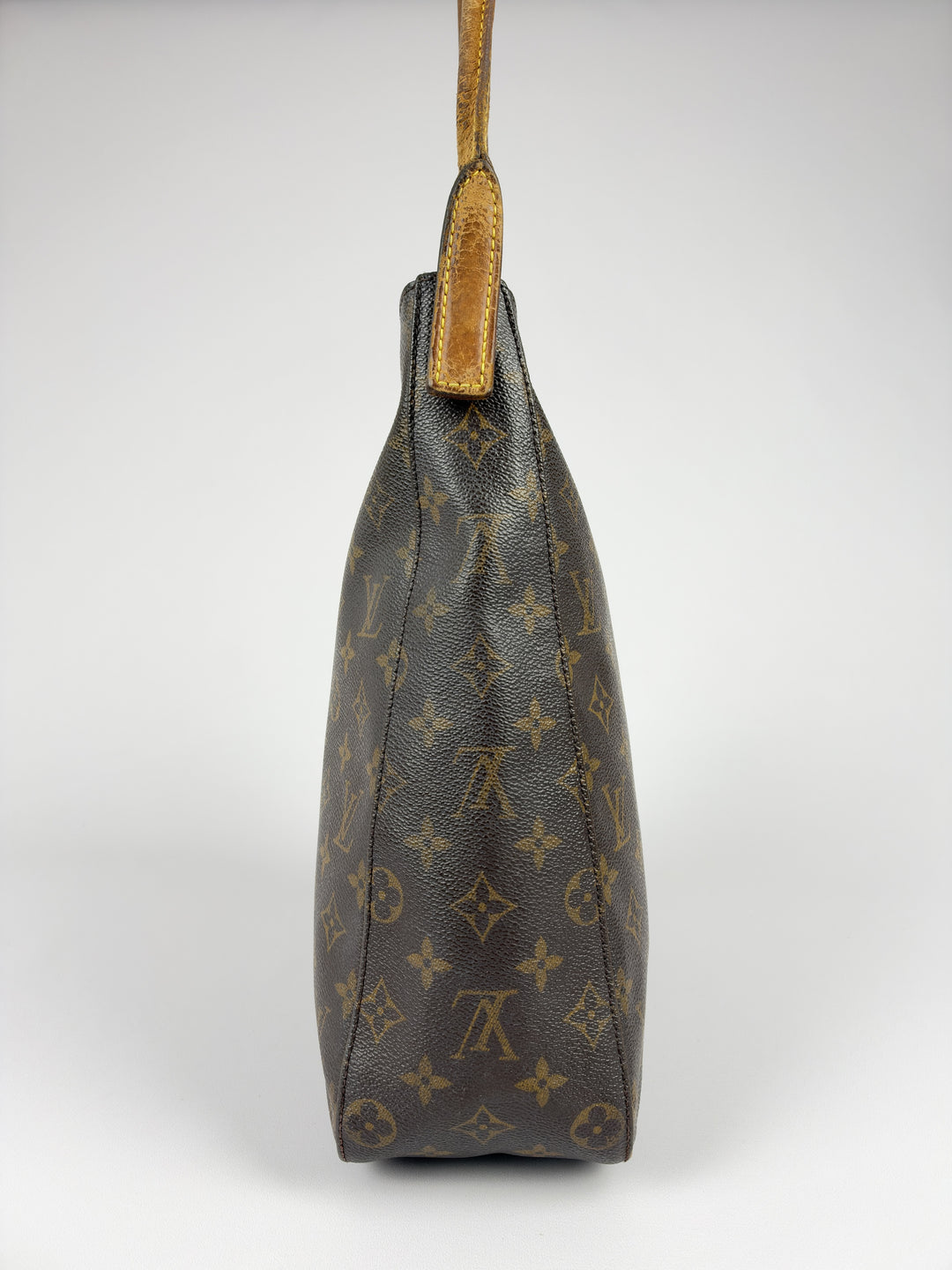 Louis Vuitton Monogram Looping GM Shoulder Bag in Braun, Detailansicht 1