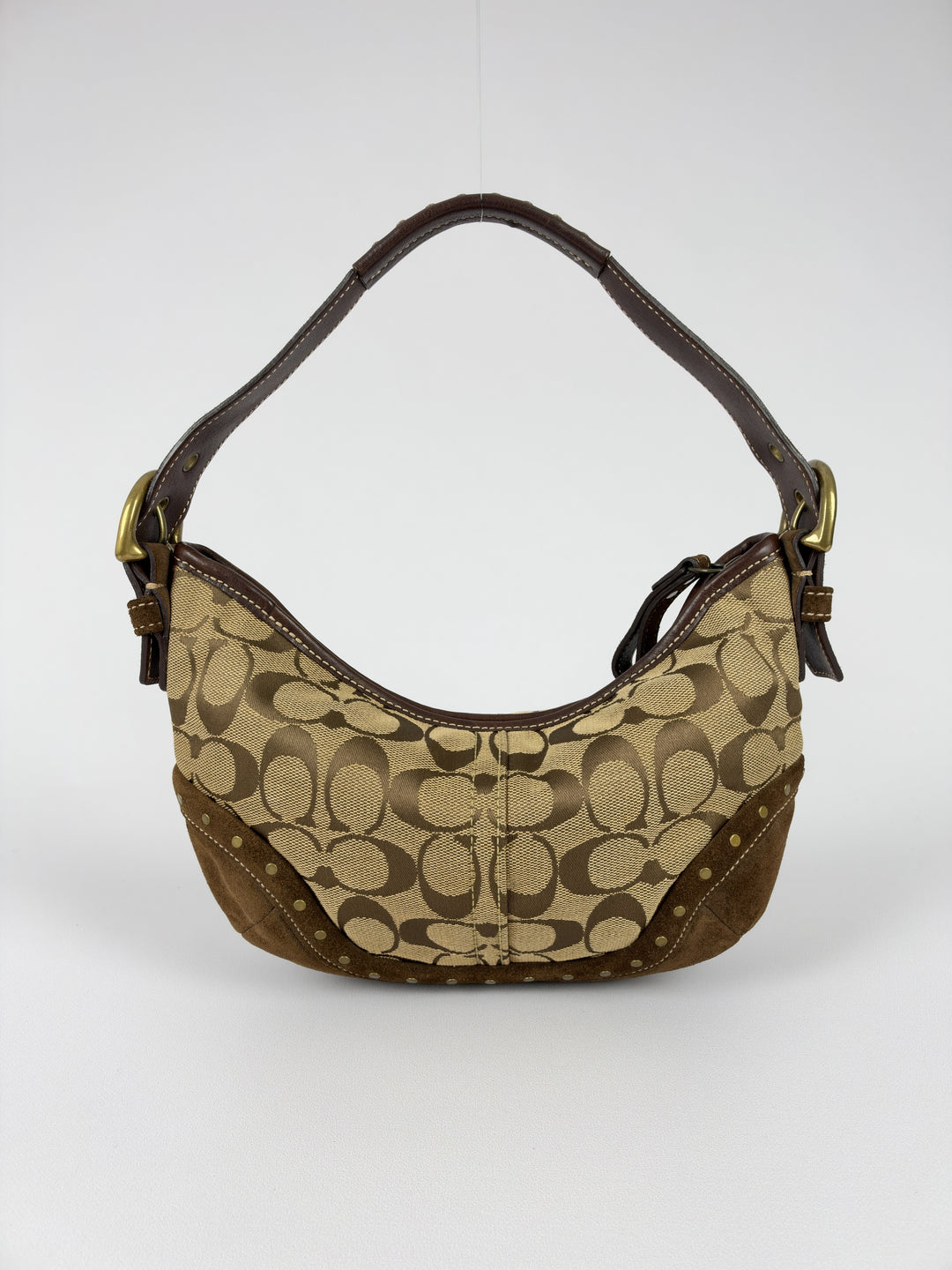 Coach Signature Studded Suede Hobo Shoulder Bag in Khaki/Braun, Detailansicht 2