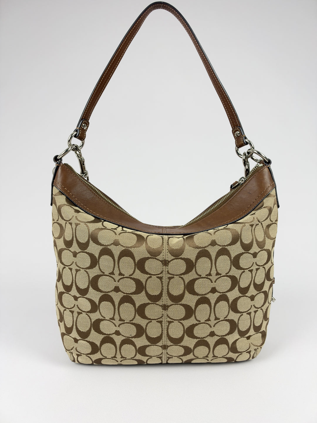 Coach Signature Convertible Hobo Shoulder Bag in Khaki/Braun, Detailansicht 2