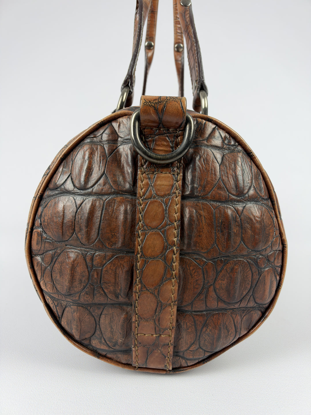 Miu Miu Archive Croc-Embossed Leather Barrel Shoulder Bag in Cognac/Braun, Detailansicht 2