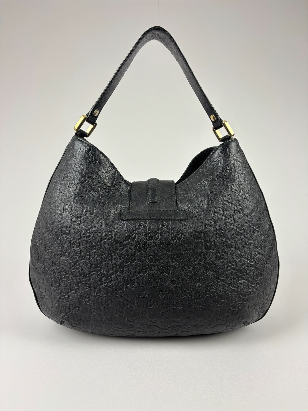 Gucci Guccissima Leather New Britt Hobo Shoulder Bag in Schwarz, Detailansicht 3