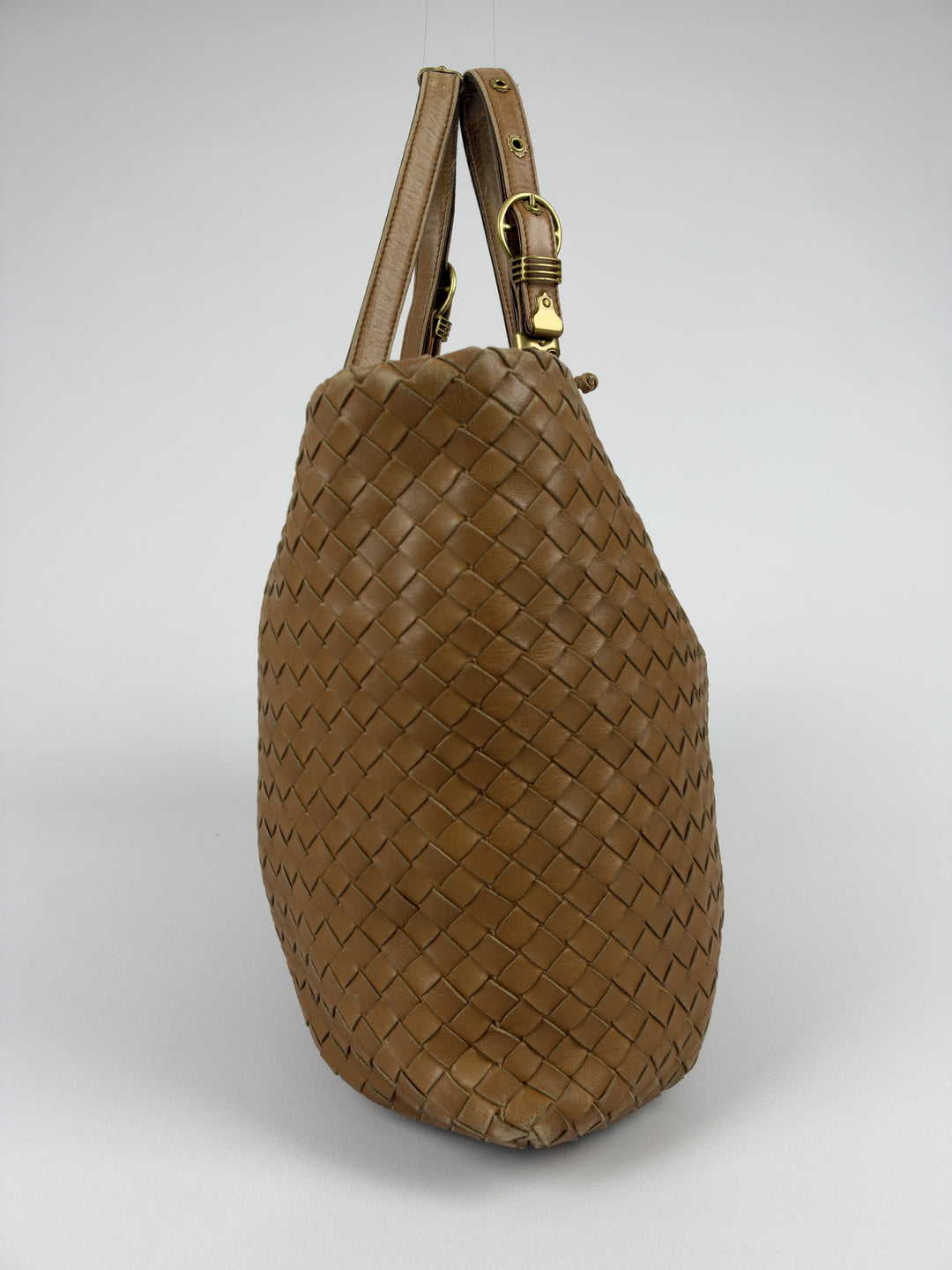 Bottega Veneta Intrecciato Nappa Lock Tote Shoulder Bag in Cognac/Karamellbraun, Detailansicht 3