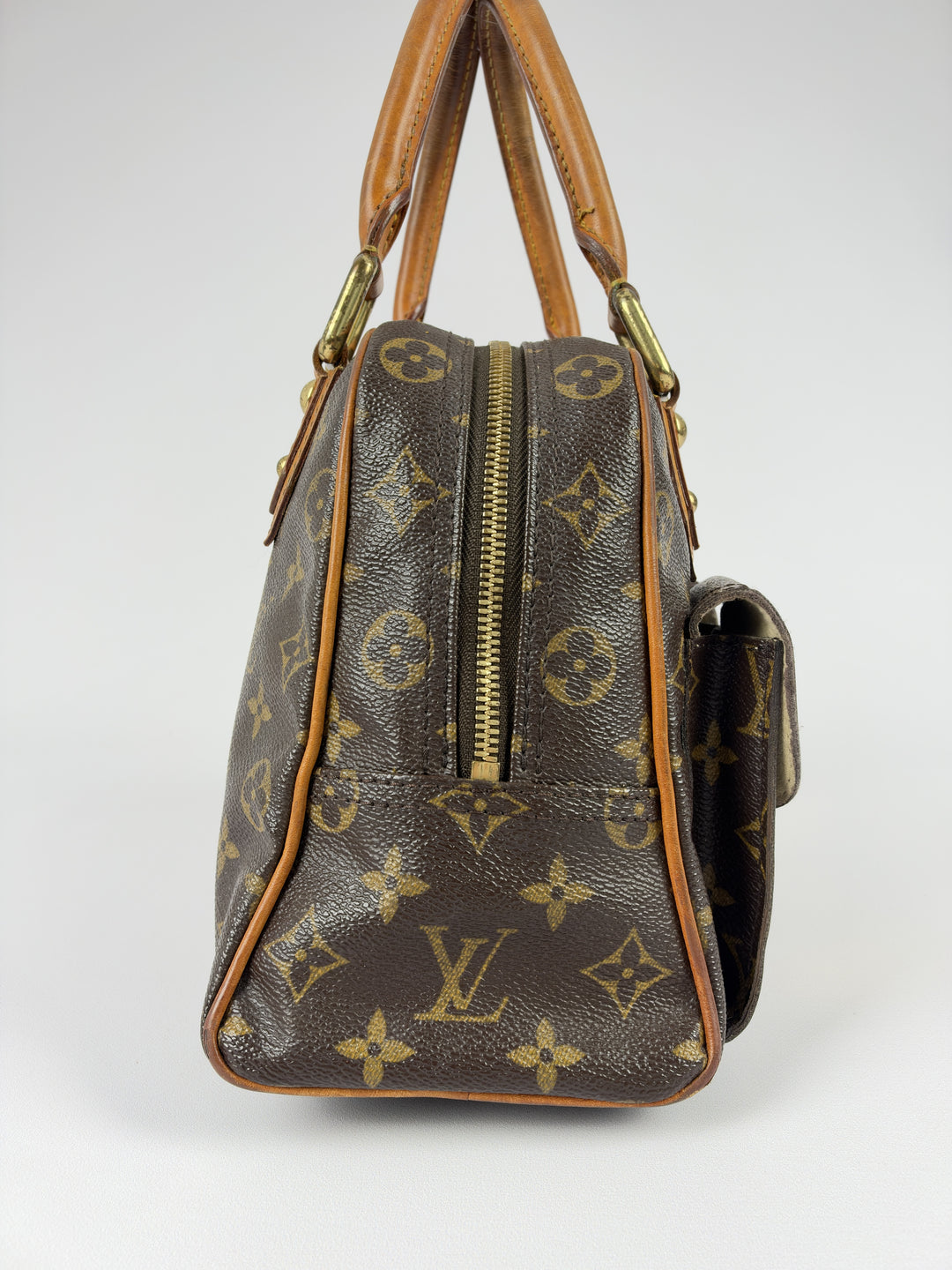 Louis Vuitton Monogram Manhattan PM in Braun, Detailansicht 3