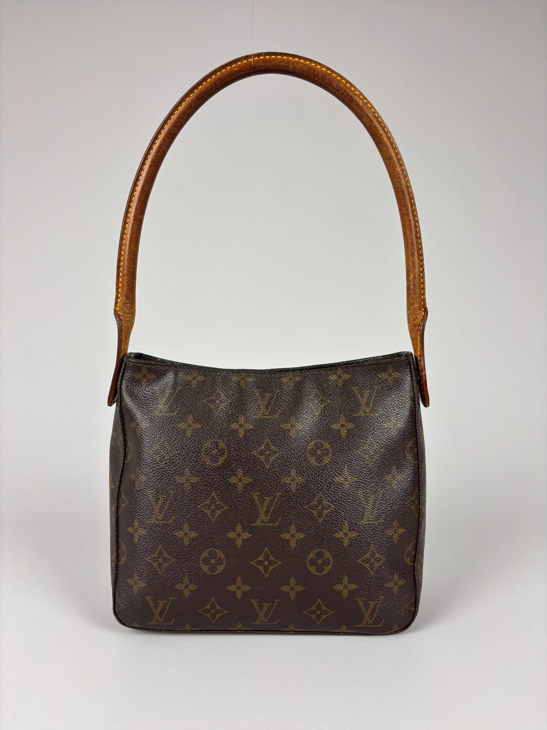 Louis Vuitton Monogram Looping PM Shoulder Bag in Braun, Detailansicht 3