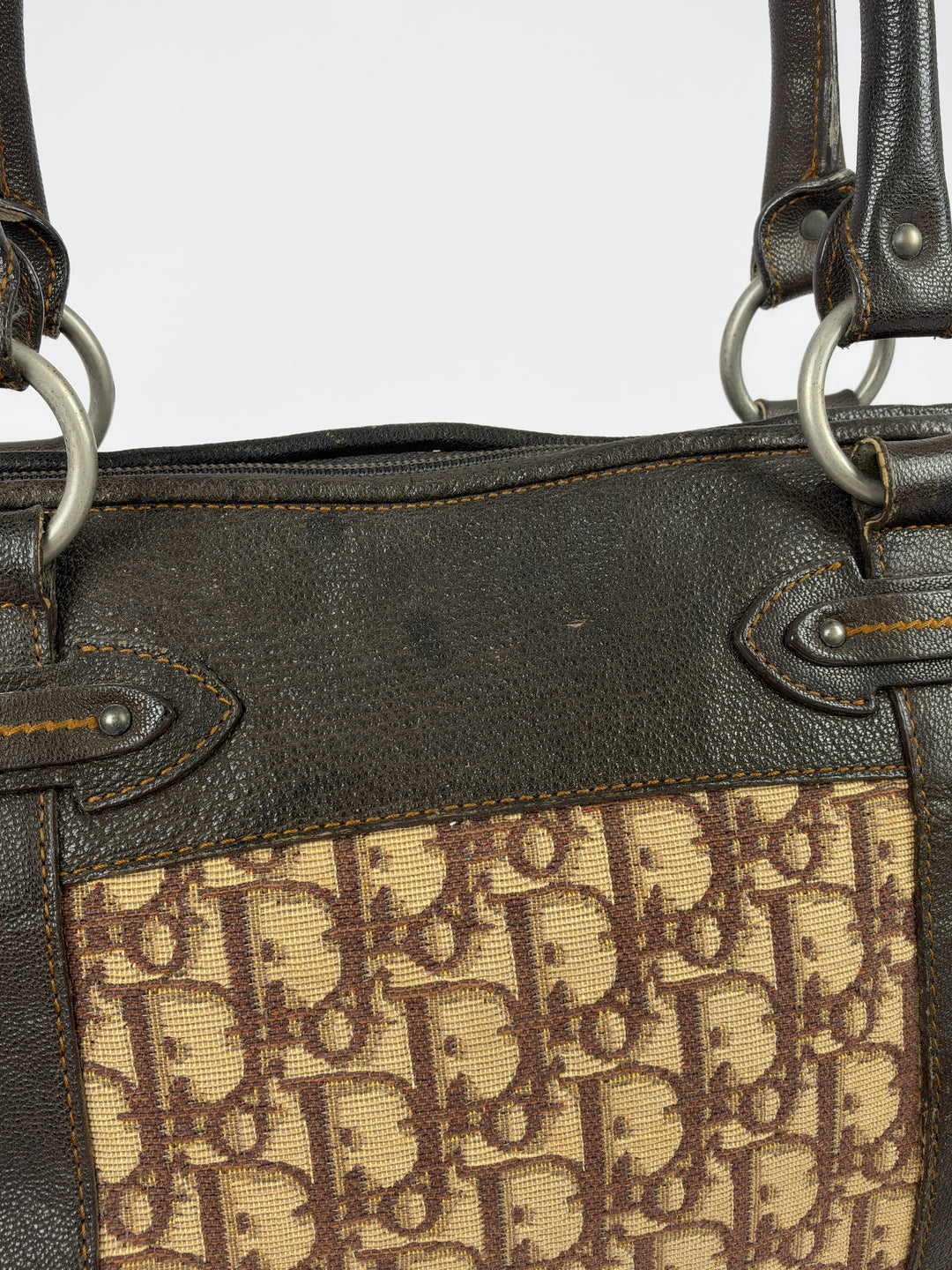 Dior Trotter Canvas CD Plaque Dome Shoulder Bag in Beige/Braun, Detailansicht 4