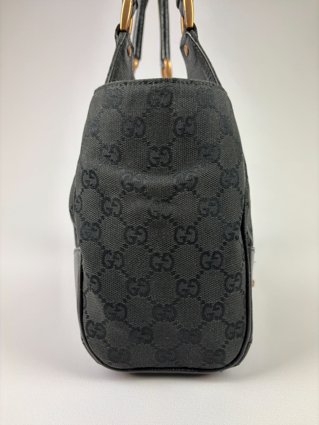 Gucci GG Canvas Jackie Bardot Hobo Shoulder Bag in Schwarz, Detailansicht 4