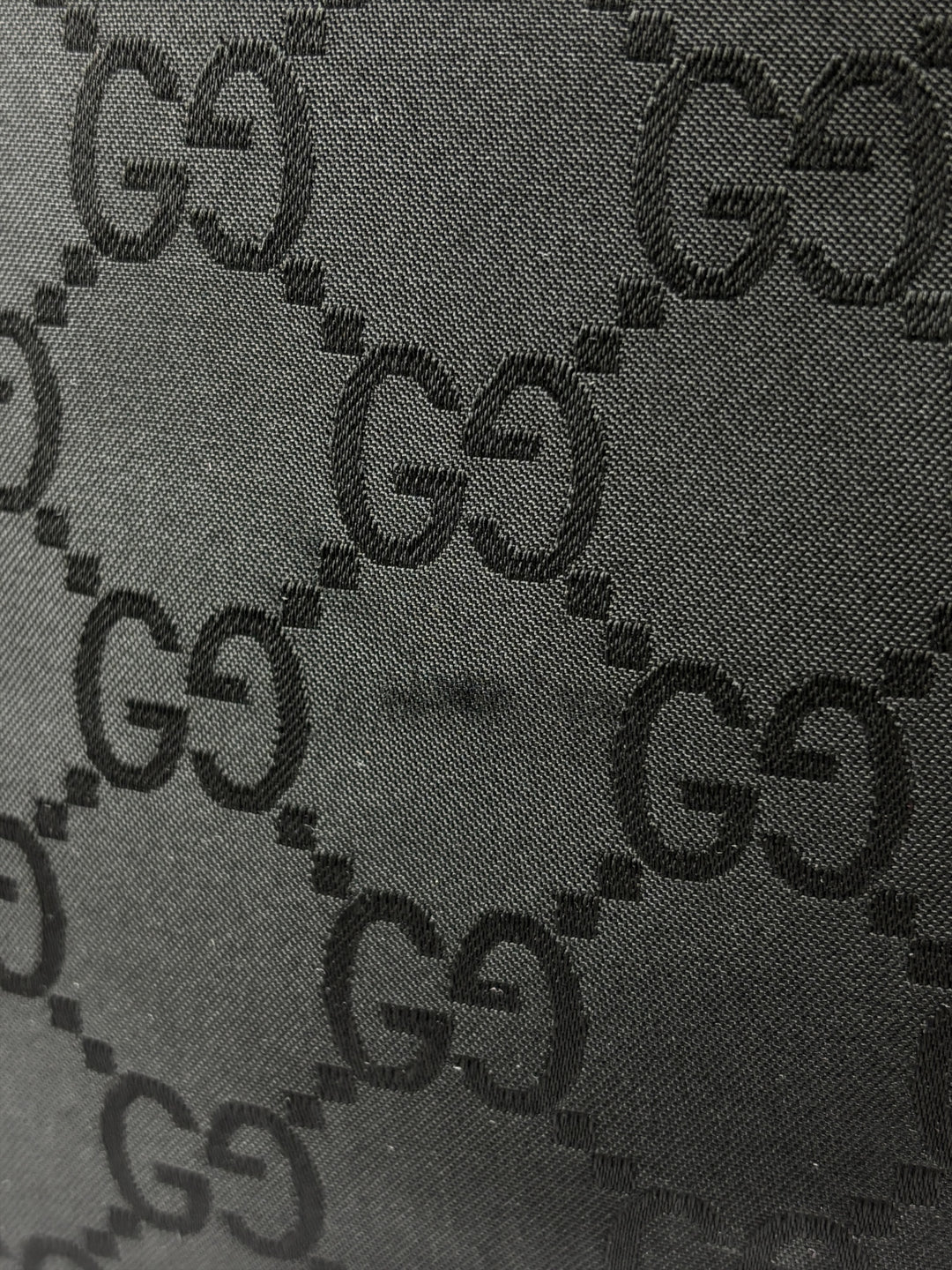 Gucci GG Nylon Hobo Shoulder Bag in Schwarz, Detailansicht 4