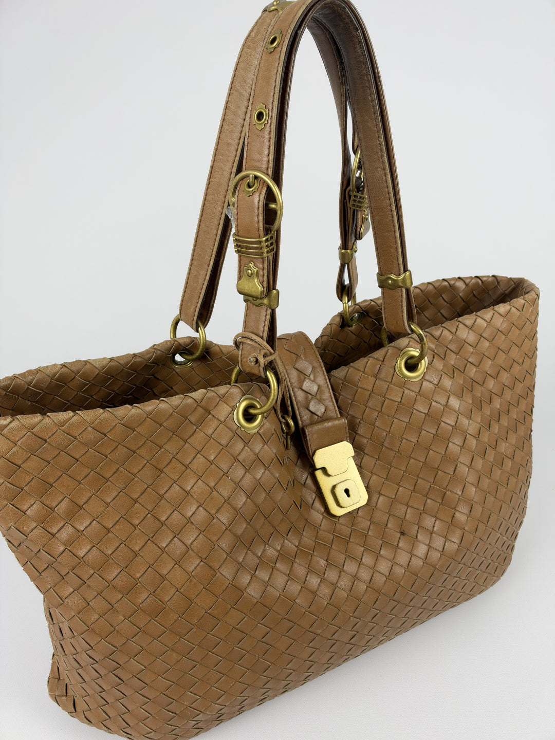 Bottega Veneta Intrecciato Nappa Lock Tote Shoulder Bag in Cognac/Karamellbraun, Detailansicht 4