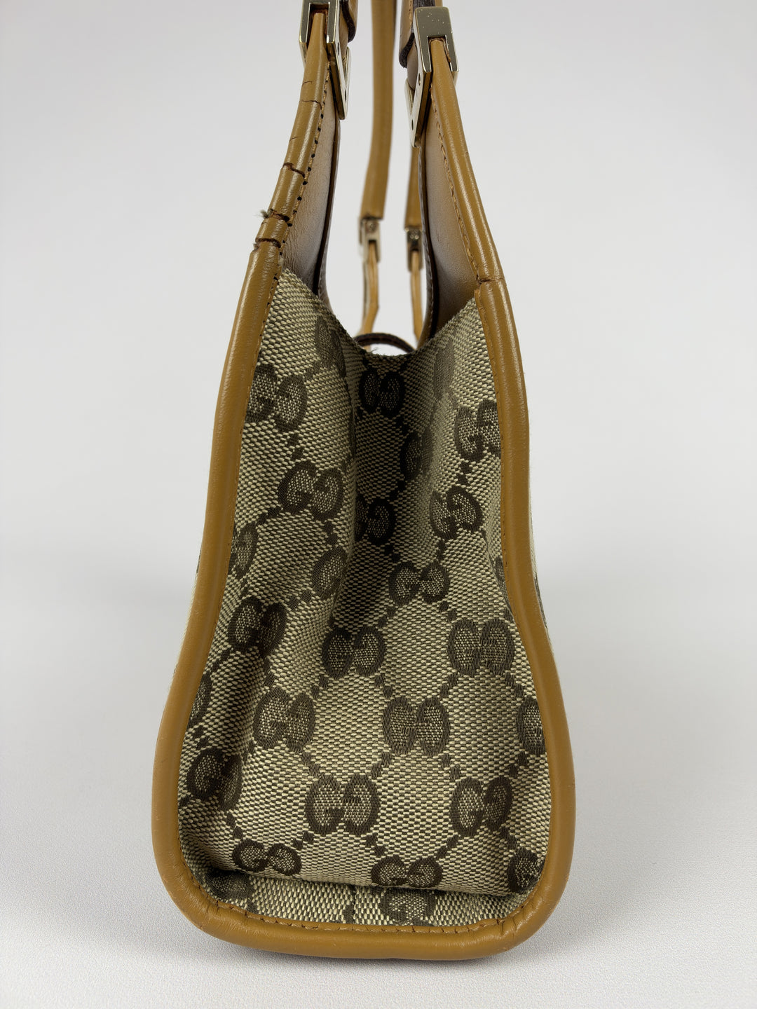 Gucci GG Canvas Jackie Shoulder Bag in Beige/Ebenholz, Detailansicht 4