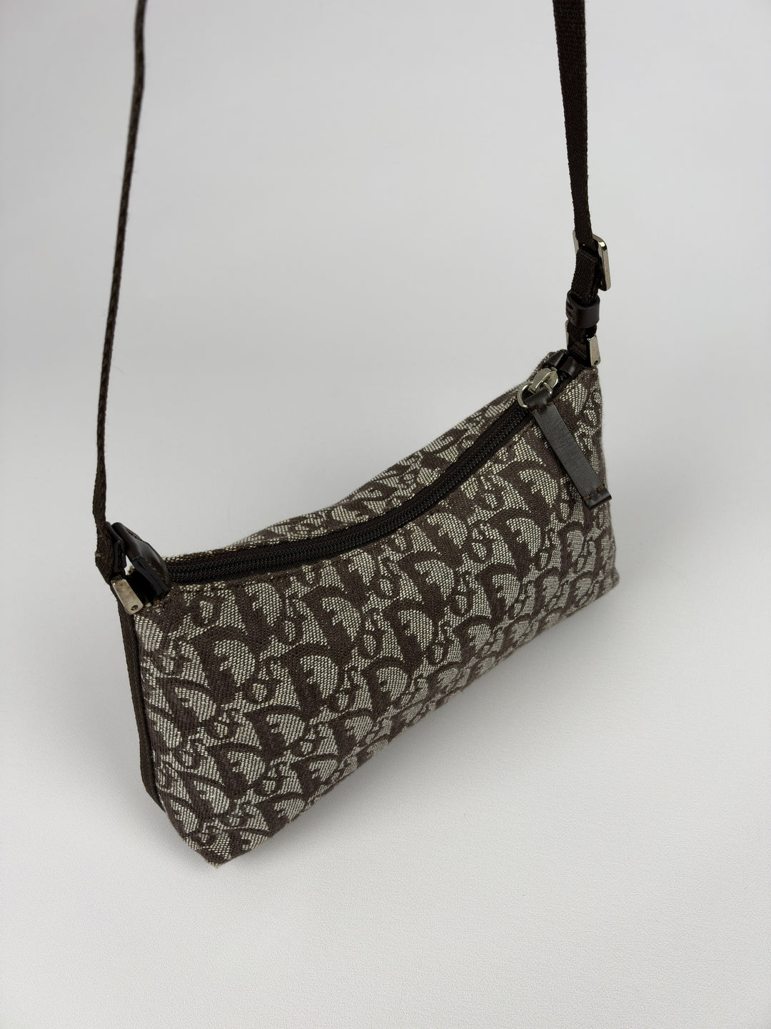 Dior Trotter Canvas Pochette Shoulder Bag in Braun/Beige, Detailansicht 5