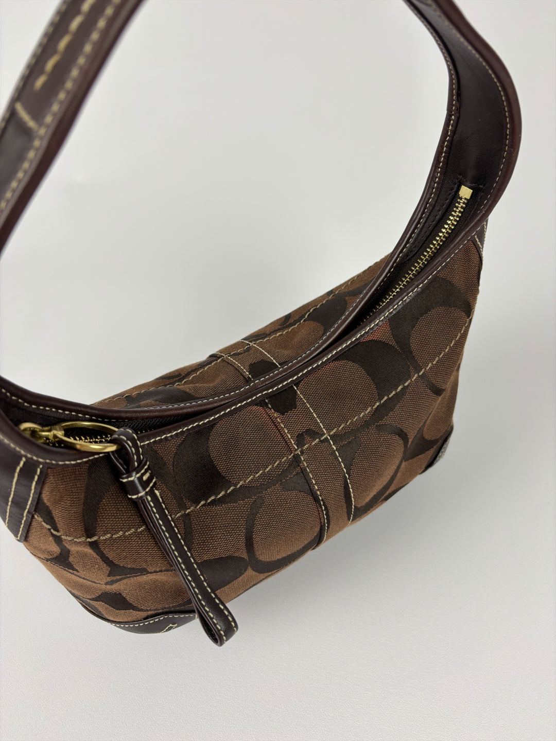 Coach Signature Ergo Hobo Shoulder Bag in Braun, Detailansicht 5
