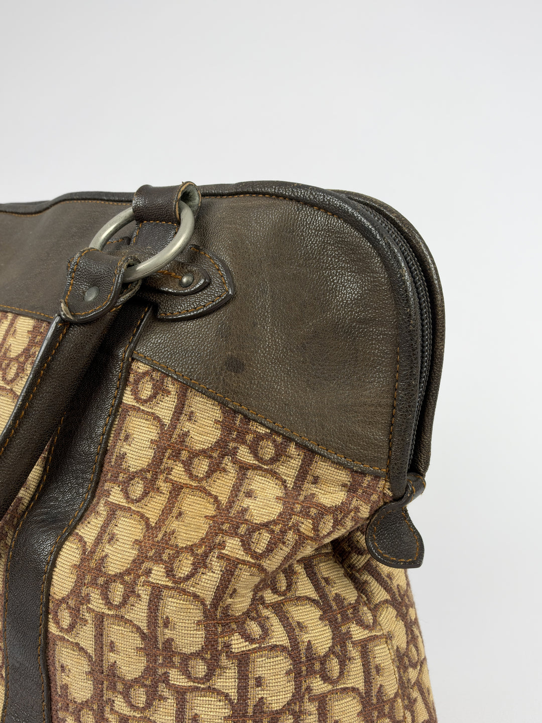 Dior Trotter Canvas CD Plaque Dome Shoulder Bag in Beige/Braun, Detailansicht 6