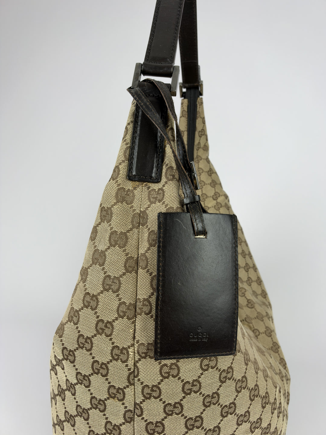 Gucci GG Canvas Large Hobo Shoulder Bag in Beige/Braun, Detailansicht 6