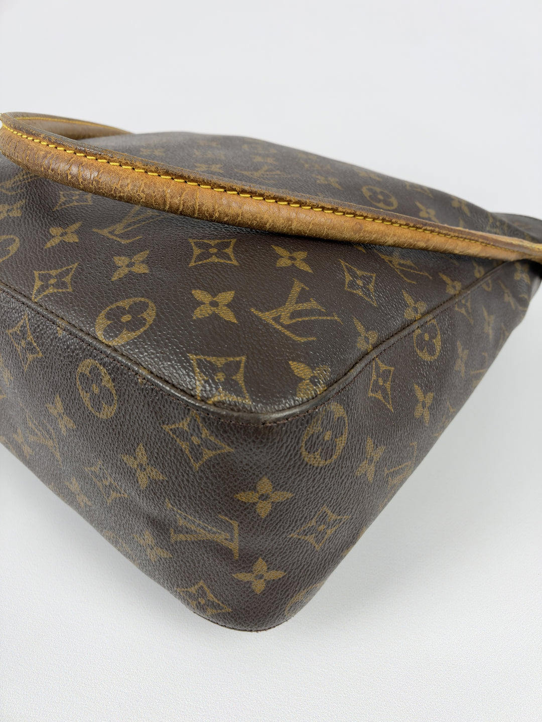 Louis Vuitton Monogram Looping GM Shoulder Bag in Braun, Detailansicht 6