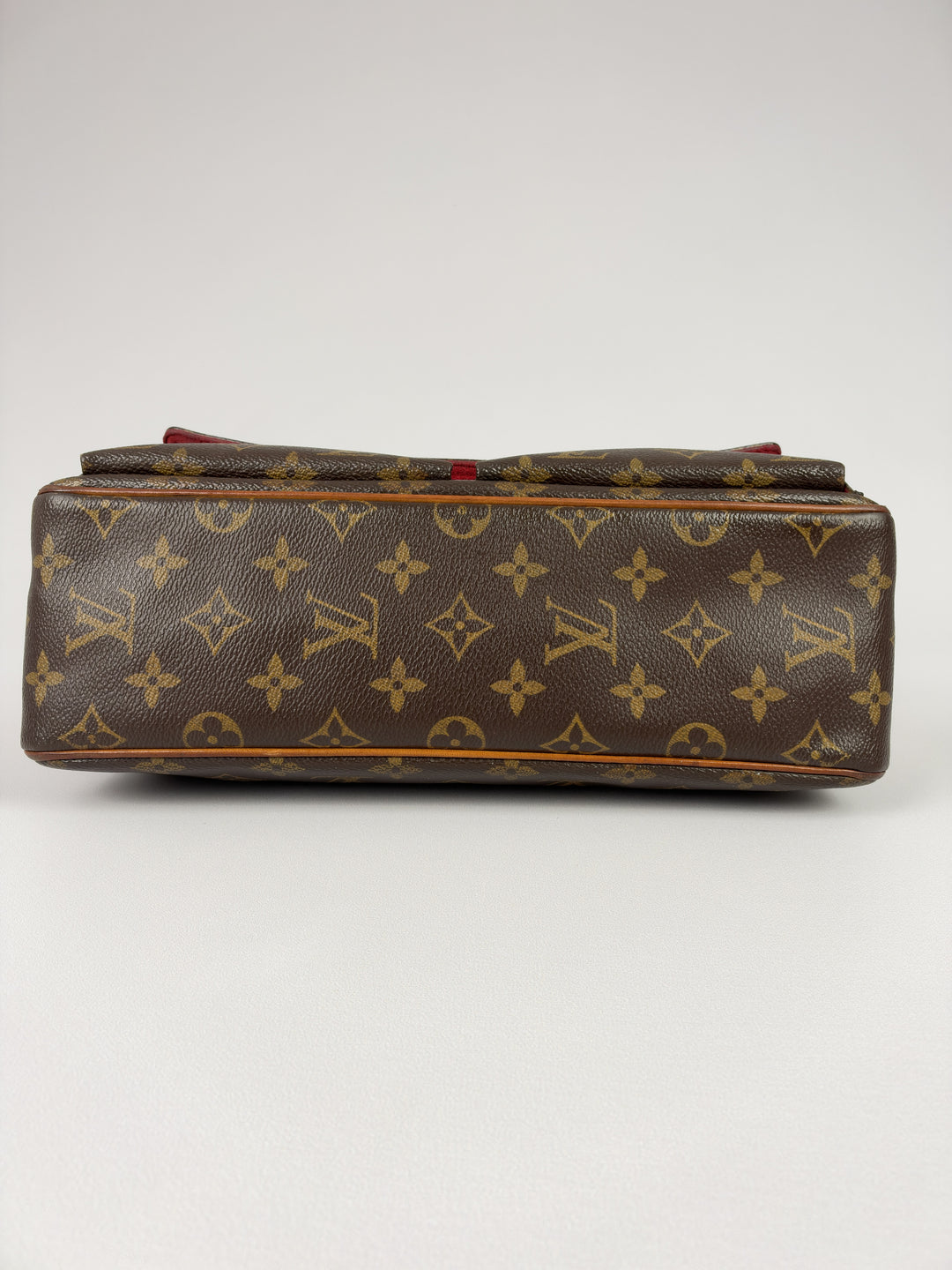 Louis Vuitton Monogram Viva Cité PM Shoulder Bag in Braun, Detailansicht 6