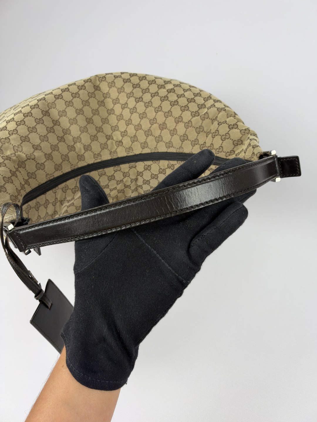 Gucci GG Canvas Large Hobo Shoulder Bag in Beige/Braun, Detailansicht 7