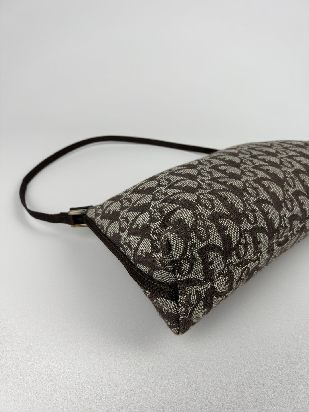 Dior Trotter Canvas Pochette Shoulder Bag in Braun/Beige, Detailansicht 7