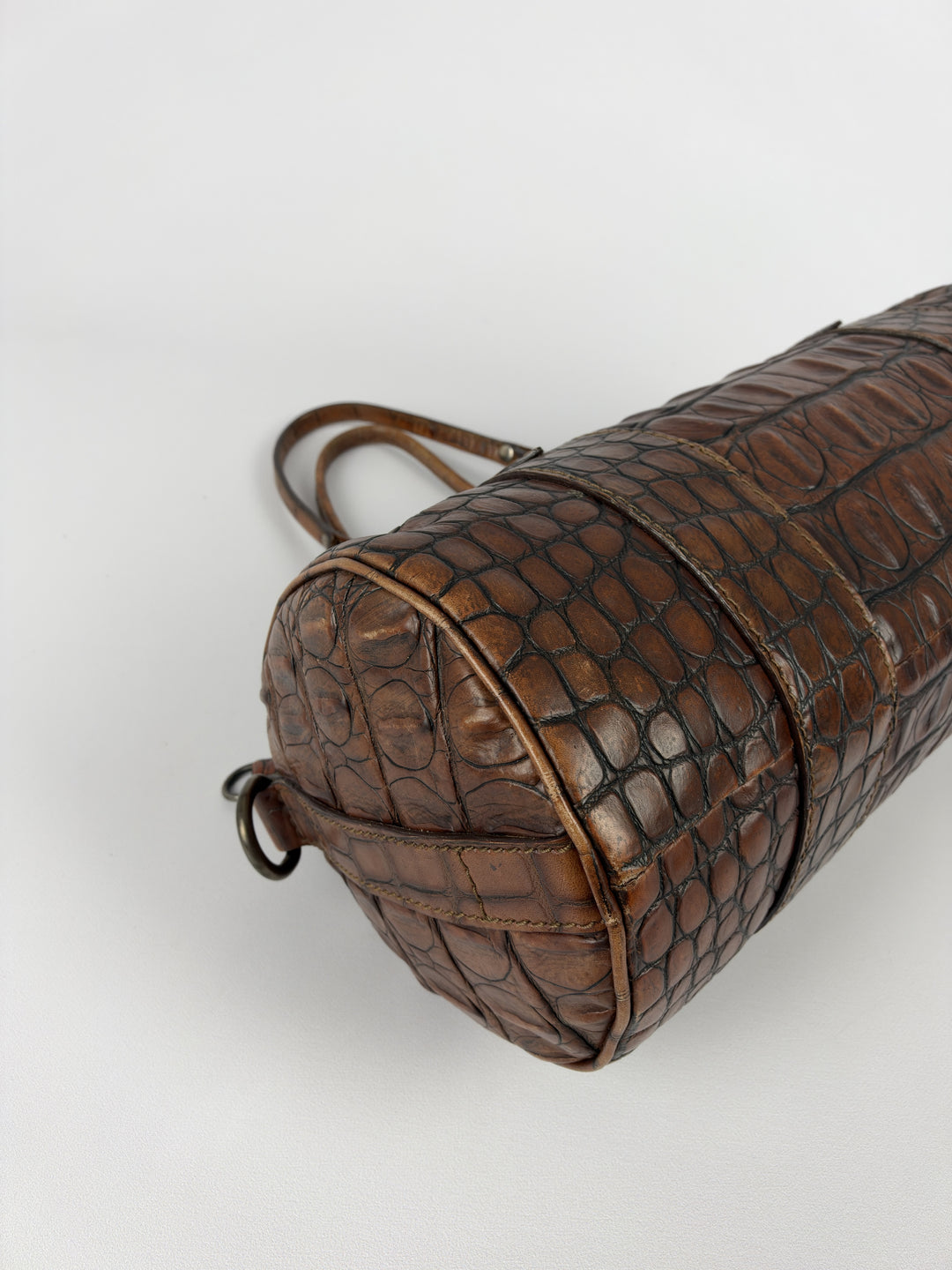 Miu Miu Archive Croc-Embossed Leather Barrel Shoulder Bag in Cognac/Braun, Detailansicht 7