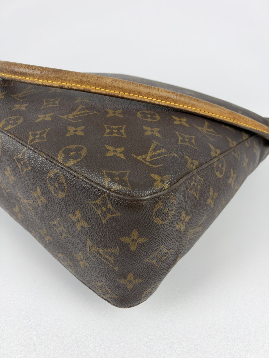 Louis Vuitton Monogram Looping GM Shoulder Bag in Braun, Detailansicht 7