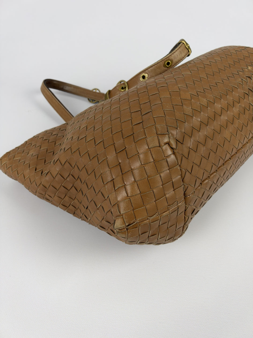 Bottega Veneta Intrecciato Nappa Lock Tote Shoulder Bag in Cognac/Karamellbraun, Detailansicht 8