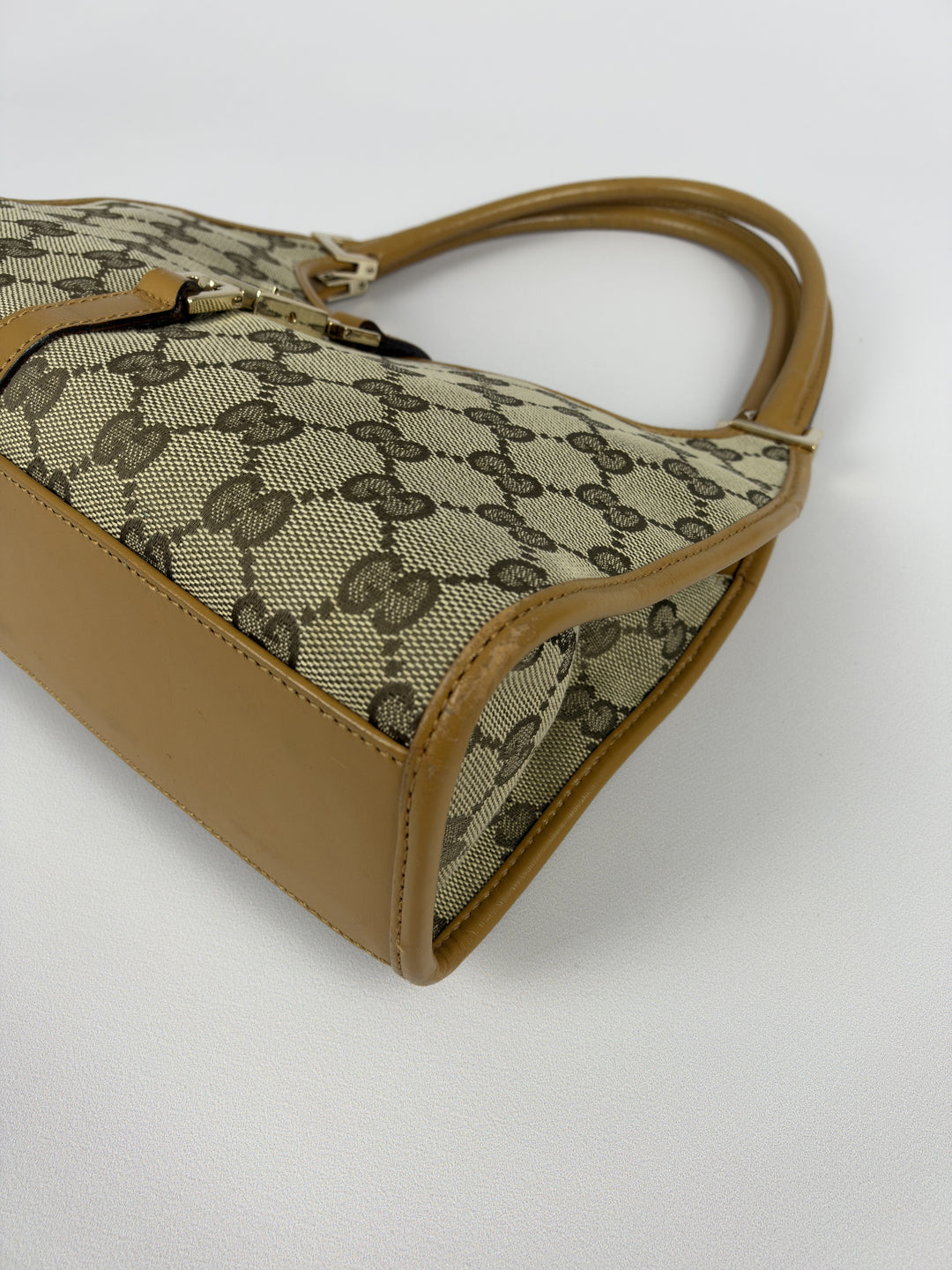 Gucci GG Canvas Jackie Shoulder Bag in Beige/Ebenholz, Detailansicht 8