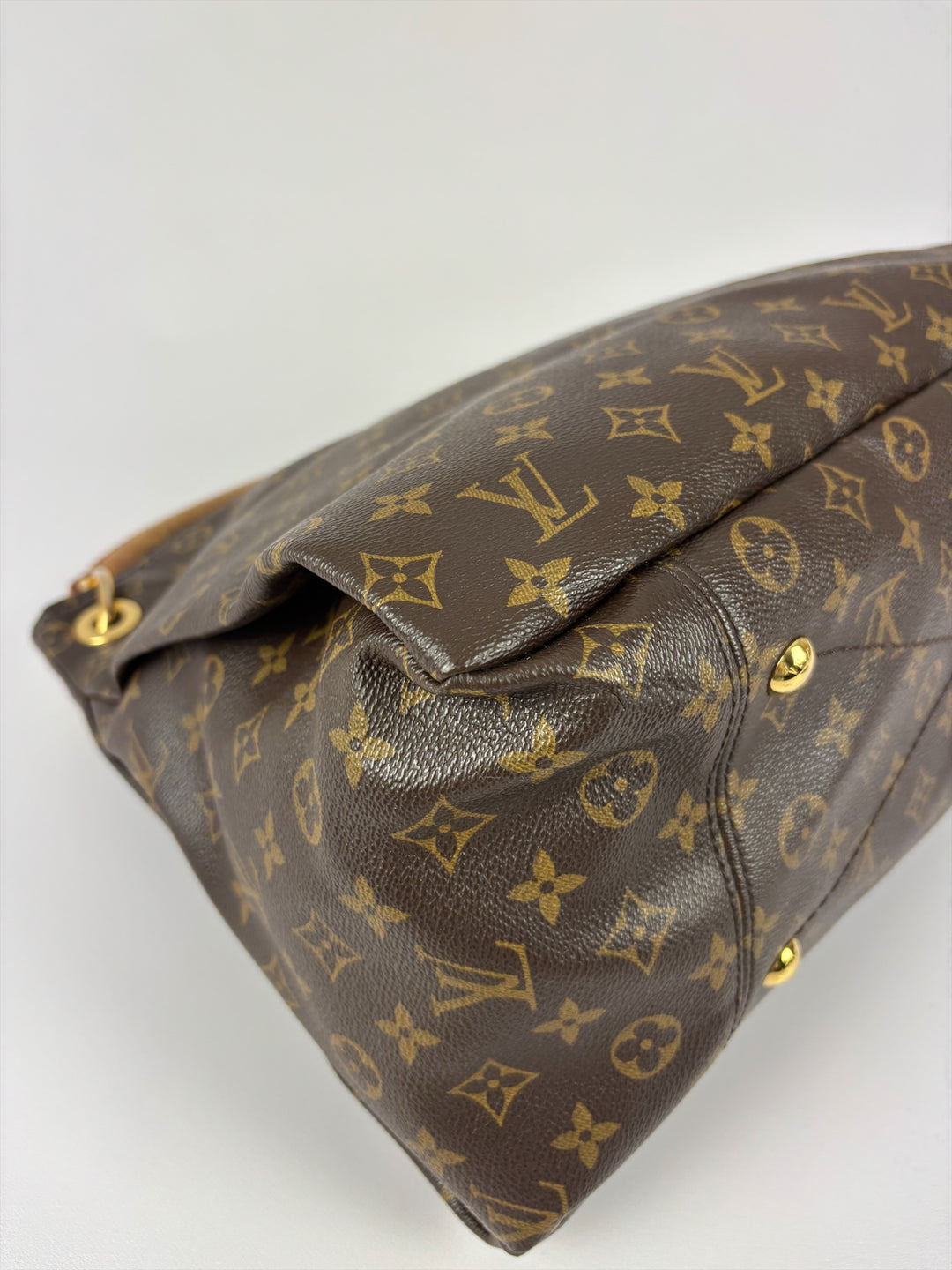 Louis Vuitton Monogram Artsy MM Shoulder Bag in Braun, Detailansicht 8