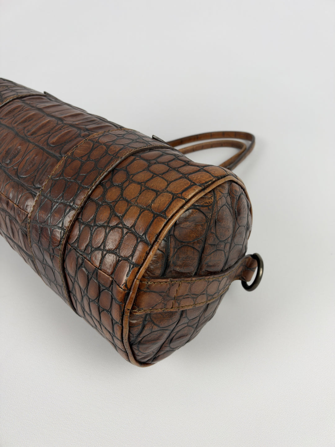 Miu Miu Archive Croc-Embossed Leather Barrel Shoulder Bag in Cognac/Braun, Detailansicht 8