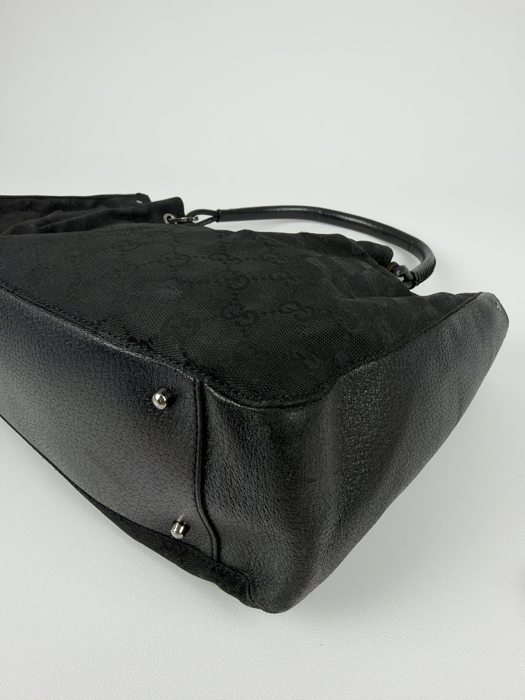 Gucci GG Canvas Leather Trim Tote in Schwarz, Detailansicht 9