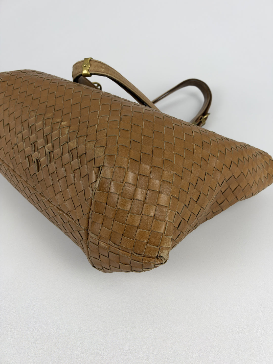 Bottega Veneta Intrecciato Nappa Lock Tote Shoulder Bag in Cognac/Karamellbraun, Detailansicht 9