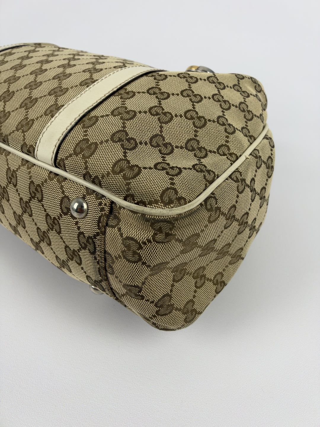 Gucci GG Canvas Twins Abbey Medium Tote Shoulder Bag in Beige/Ebenholz, Detailansicht 9