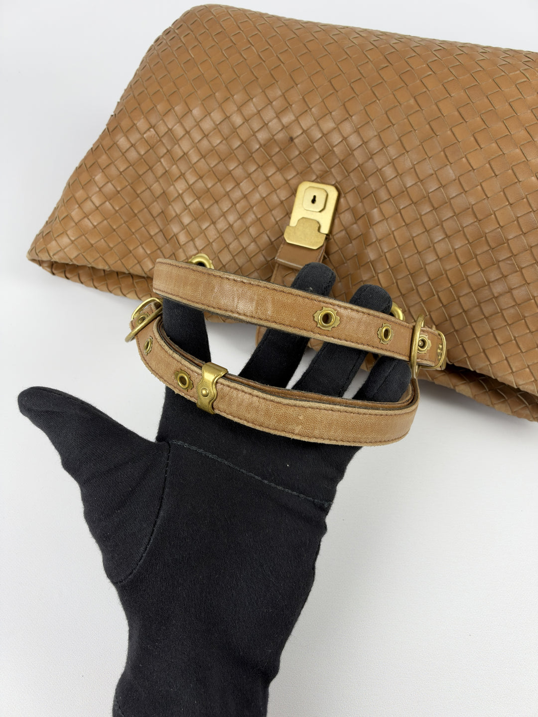 Bottega Veneta Intrecciato Nappa Lock Tote Shoulder Bag in Cognac/Karamellbraun, Detailansicht 10