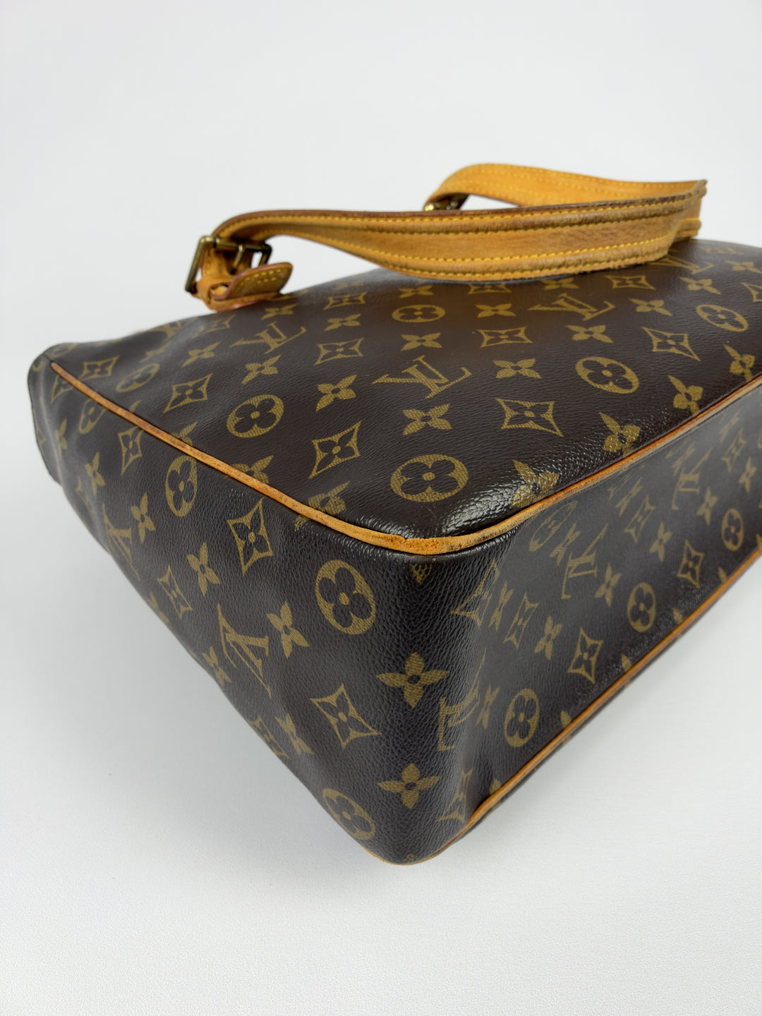 Louis Vuitton Monogram Multipli-Cité Shoulder Bag in Braun, Detailansicht 10