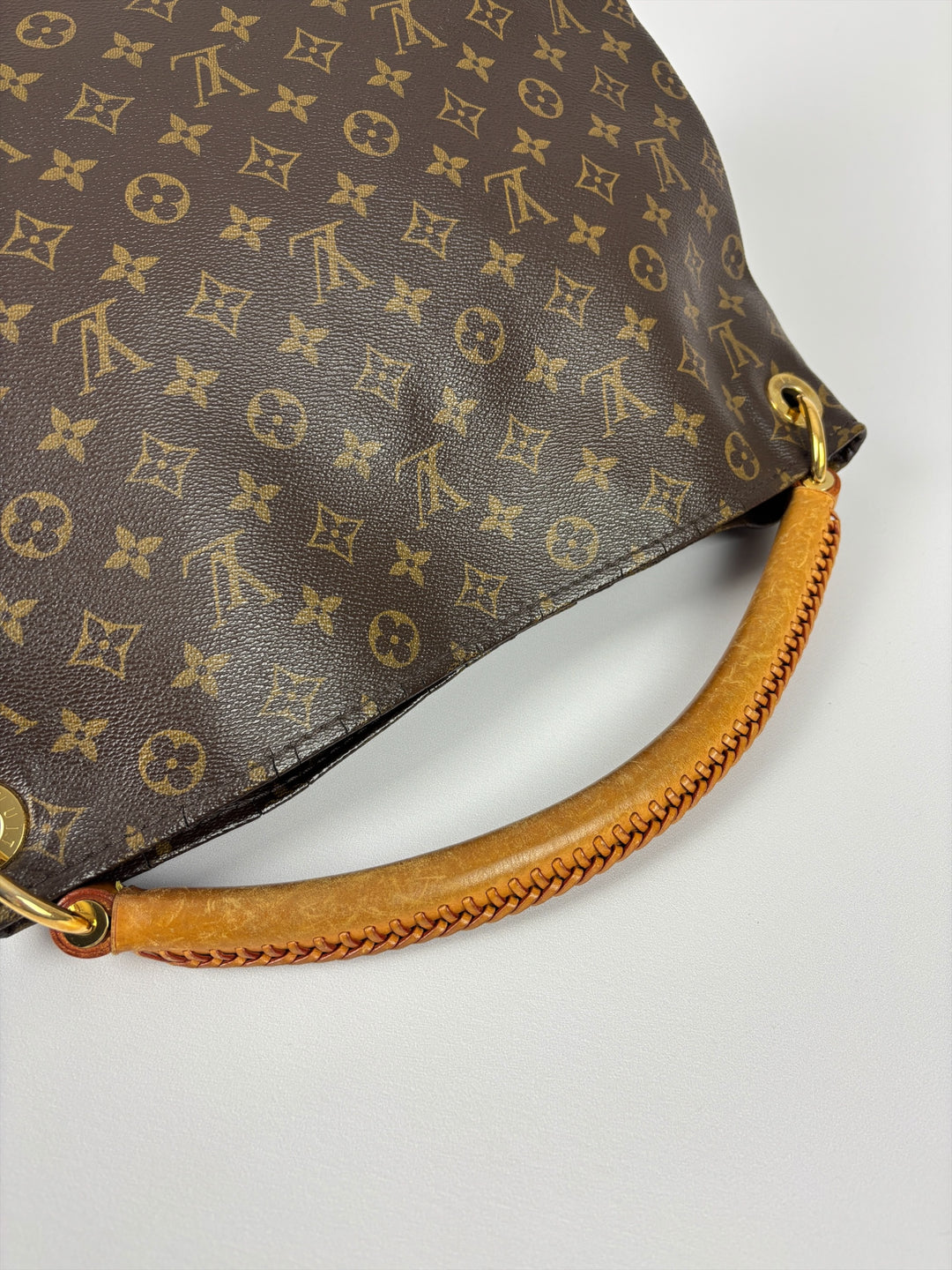Louis Vuitton Monogram Artsy MM Shoulder Bag in Braun, Detailansicht 11