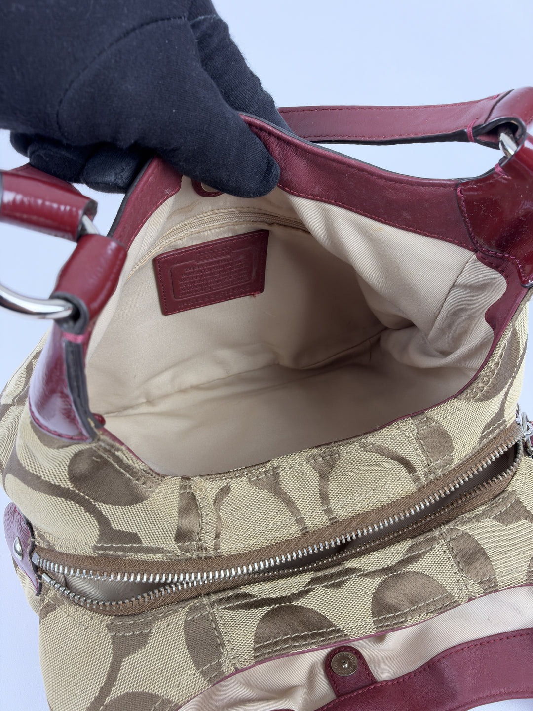 Coach Signature Triple Compartment Hobo Shoulder Bag in Khaki/Braun, Detailansicht 11