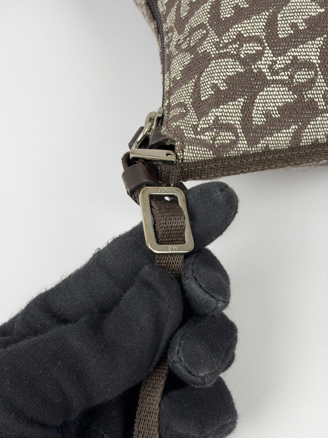 Dior Trotter Canvas Pochette Shoulder Bag in Braun/Beige, Detailansicht 12
