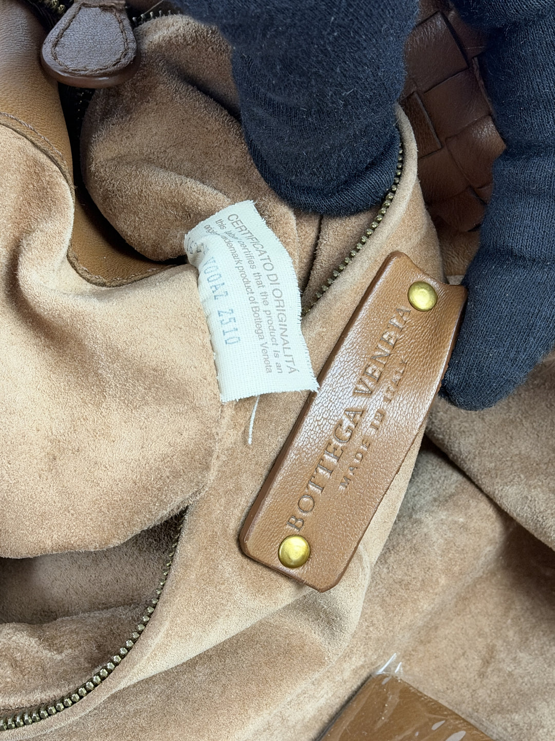 Bottega Veneta Intrecciato Nappa Lock Tote Shoulder Bag in Cognac/Karamellbraun, Detailansicht 12