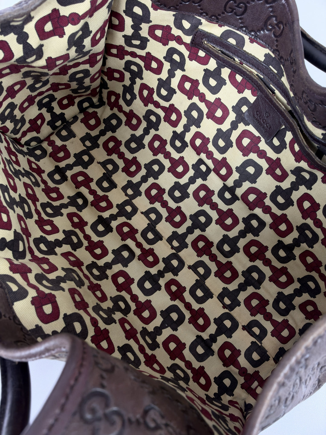 Gucci Guccissima Leather Bardot Hobo Shoulder Bag in Braun, Detailansicht 12