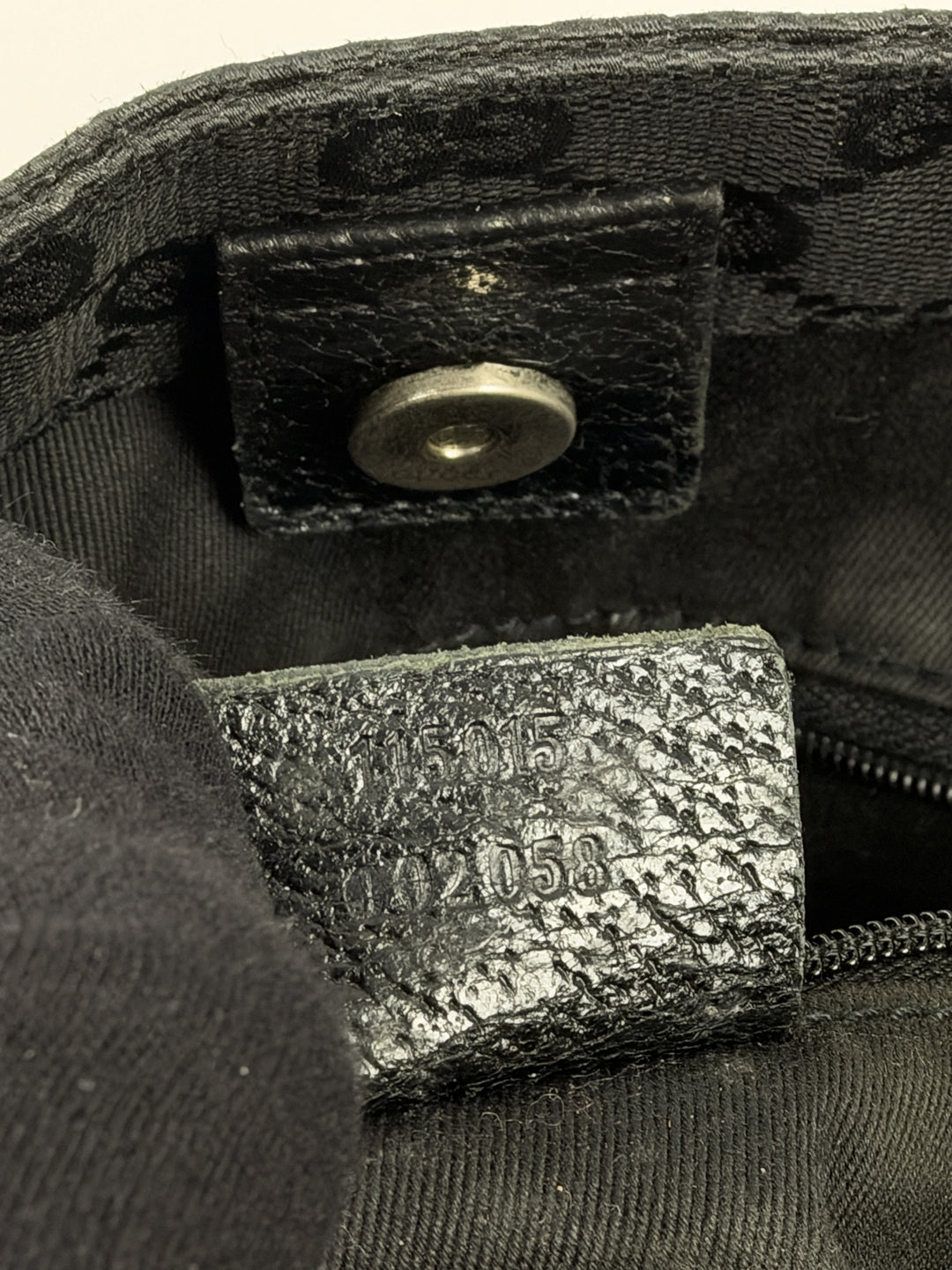 Gucci GG Canvas Leather Trim Tote in Schwarz, Detailansicht 13