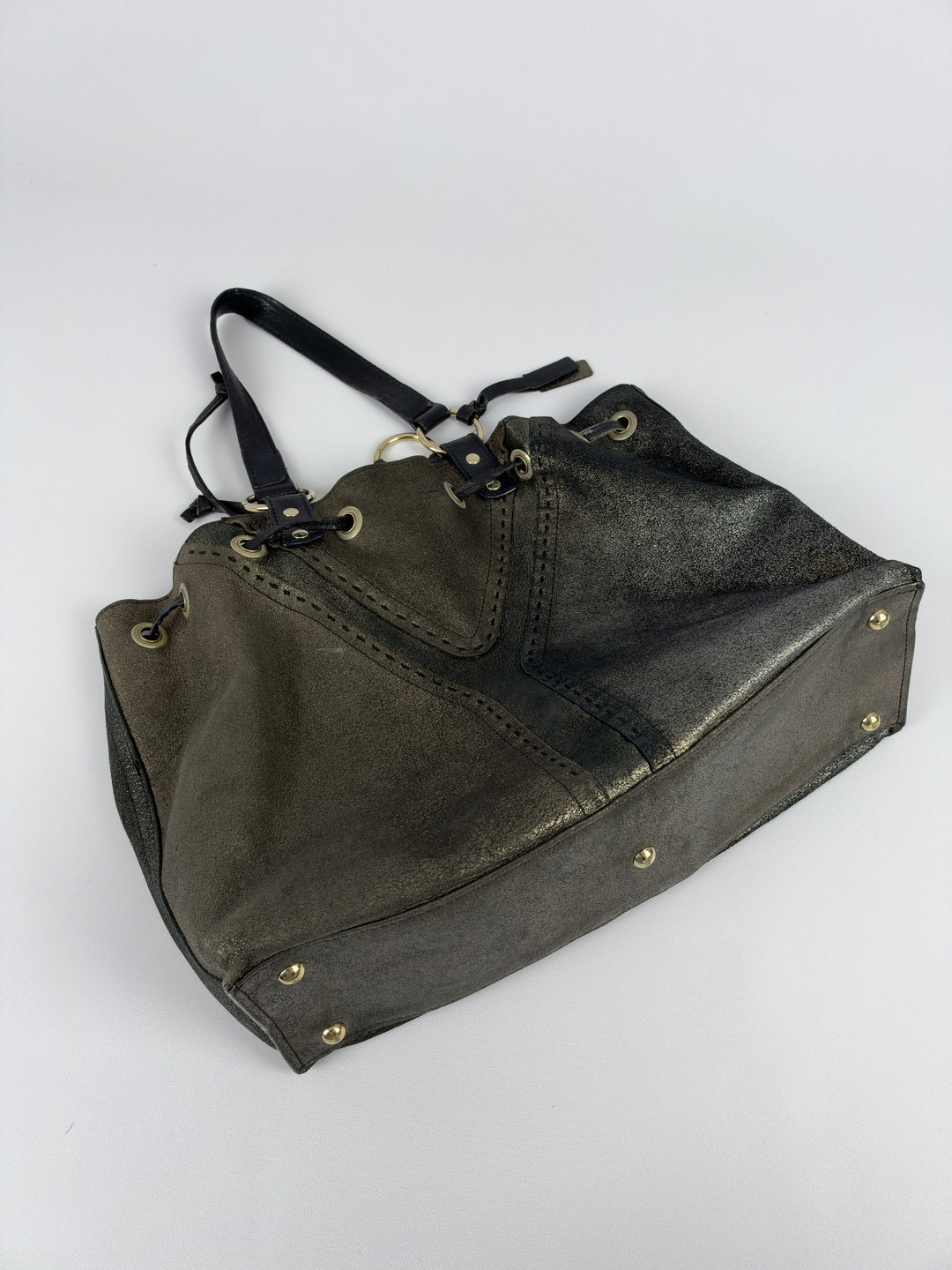 Yves Saint Laurent Reversible Double Leather Shoulder Bag in Schwarz, Detailansicht 13