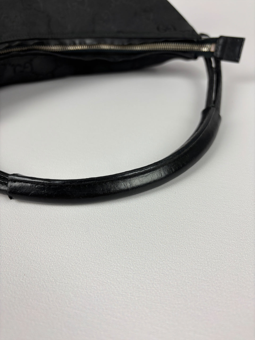 Gucci GG Nylon Hobo Shoulder Bag in Schwarz, Detailansicht 13