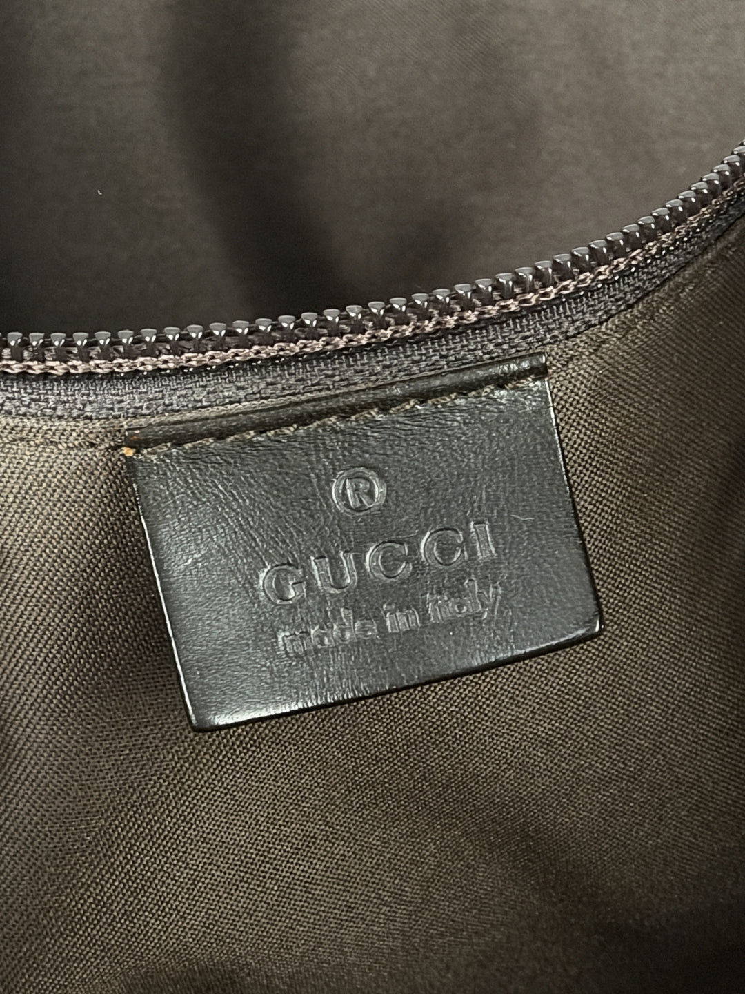 Gucci GG Canvas Large Hobo Shoulder Bag in Beige/Braun, Detailansicht 14