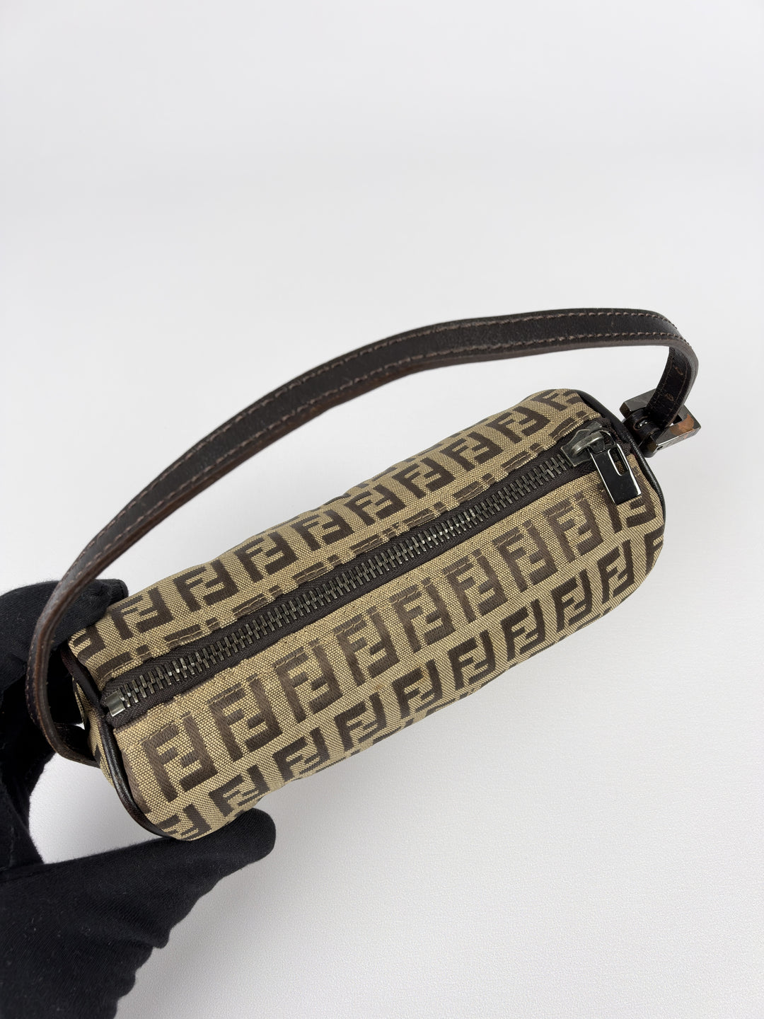 Fendi Zucchino Mini Cylinder Bag in Beige/Braun, Detailansicht 14