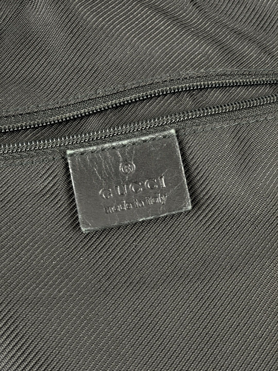 Gucci GG Canvas Hobo Shoulder Bag in Schwarz, Detailansicht 15