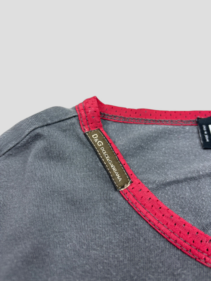D&G Longsleeve Dunkelgrau mit roten Kontrastelementen, Statement "Training Makes Me Feel Better", Strass-Besatz, sportlicher Look

