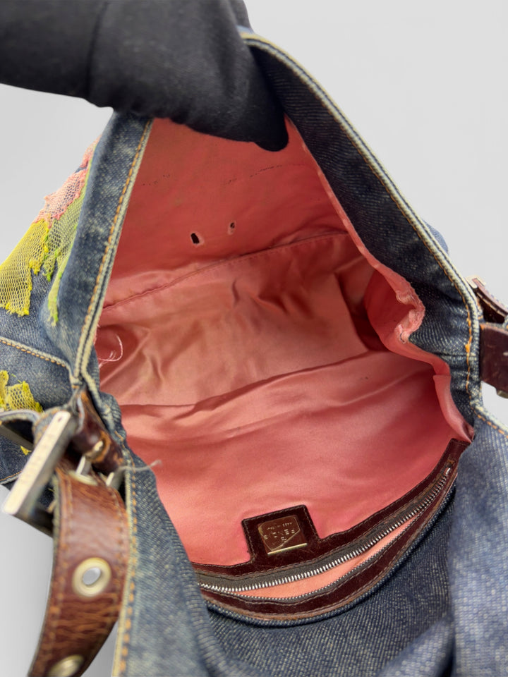 Fendi Mamma Denim Flower Tasche mit floralen Applikationen und Magnetverschluss, Fendi Mamma Denim Flower Bag with floral applications and magnetic closure