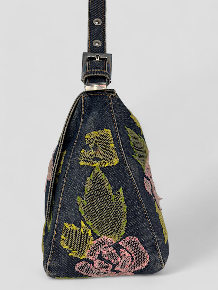 Fendi Mamma Denim Flower Tasche mit floralen Applikationen und Magnetverschluss, Fendi Mamma Denim Flower Bag with floral applications and magnetic closure