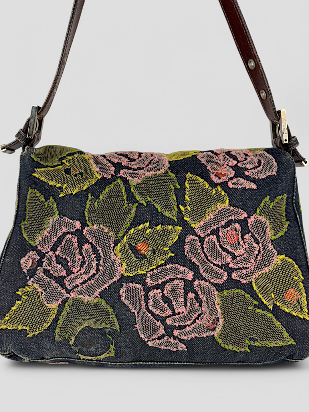 Fendi Mamma Denim Flower Tasche mit floralen Applikationen und Magnetverschluss, Fendi Mamma Denim Flower Bag with floral applications and magnetic closure